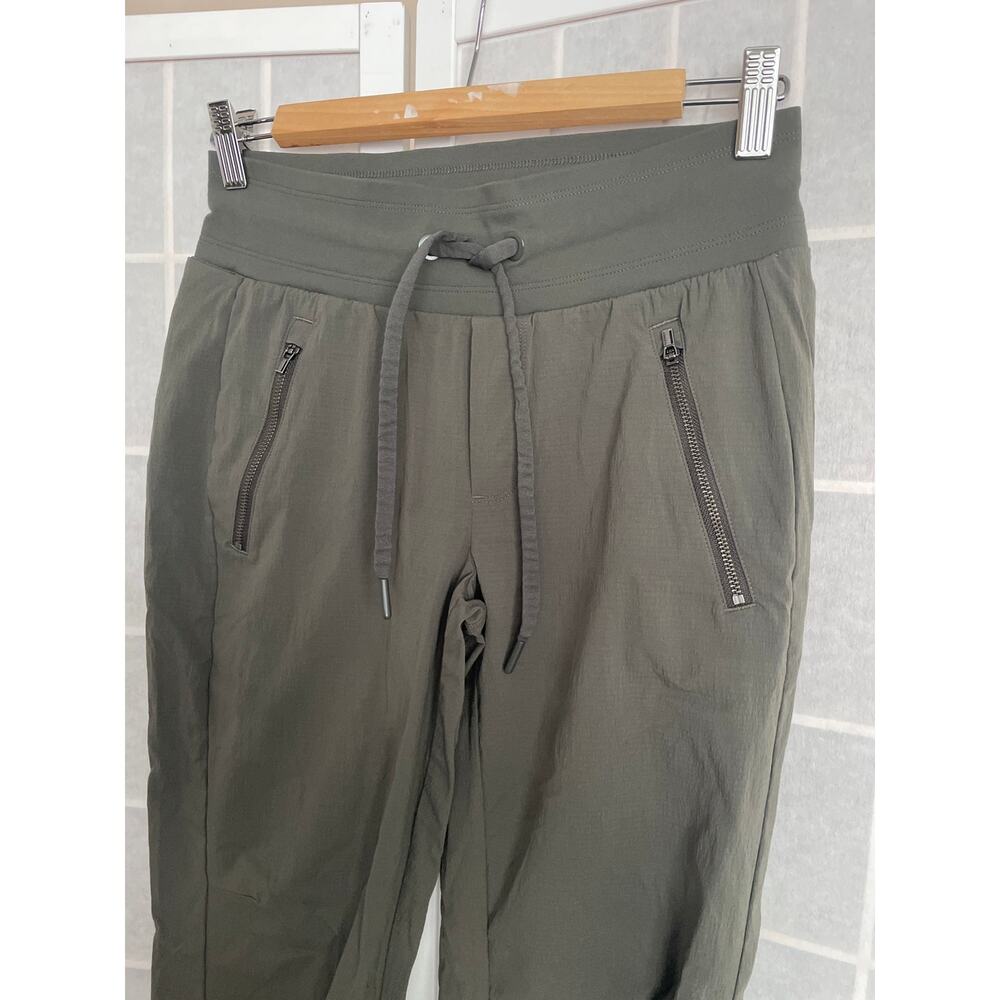 Athleta Trekkie North Jogger Pants 2 Mountain Olive Green Travel Hiking Gorpcore - Picture 4 of 6